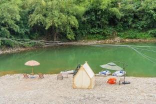Floral Hotel·Mount Huangshan Wenye Shanju Hotel (Shexian Lishan Store) Hotel in Hangzhou