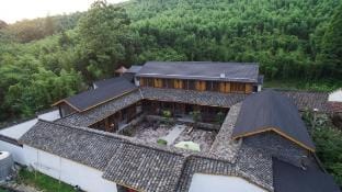 Yunshuiyu Moganshan Hot Spring Siheyuan Homestay Hotel in Hangzhou