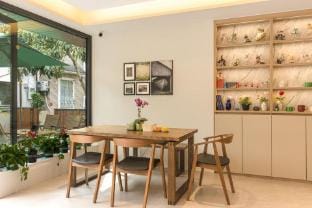 Hangzhou Die Lai Juyue Homestay Hotel in Hangzhou