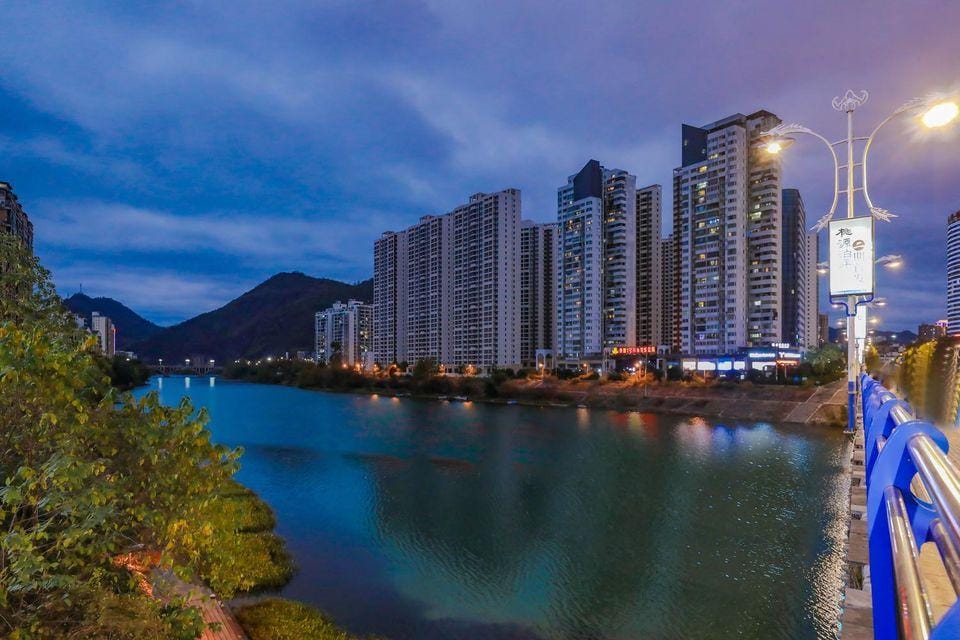 Jiulong Yipin Hotel Hotel in China