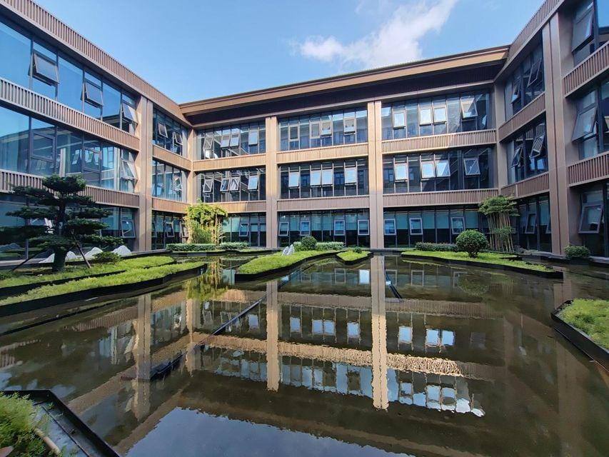 Dengfeng Zhongzhou Intermega Shaolin Hotel Hotel in China