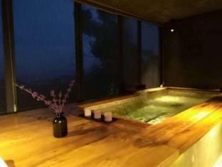 Lost Lodge Qianshan Hotel in Hangzhou