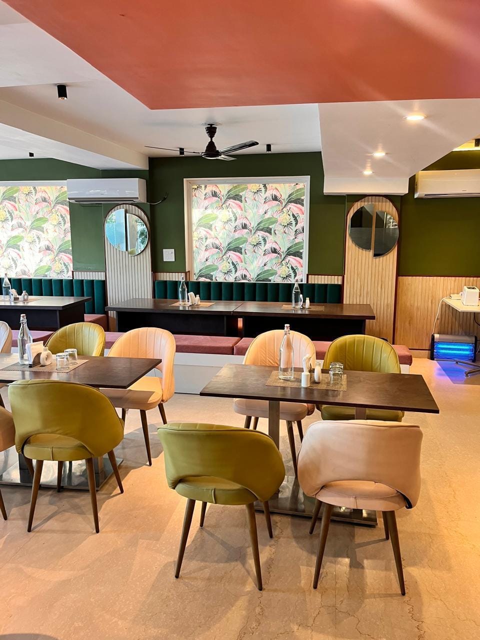 Pink Guava  Hotel in Gurugram