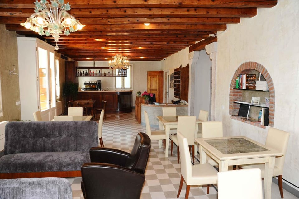 Hotel Albergo al Sole Hotel in Veneto