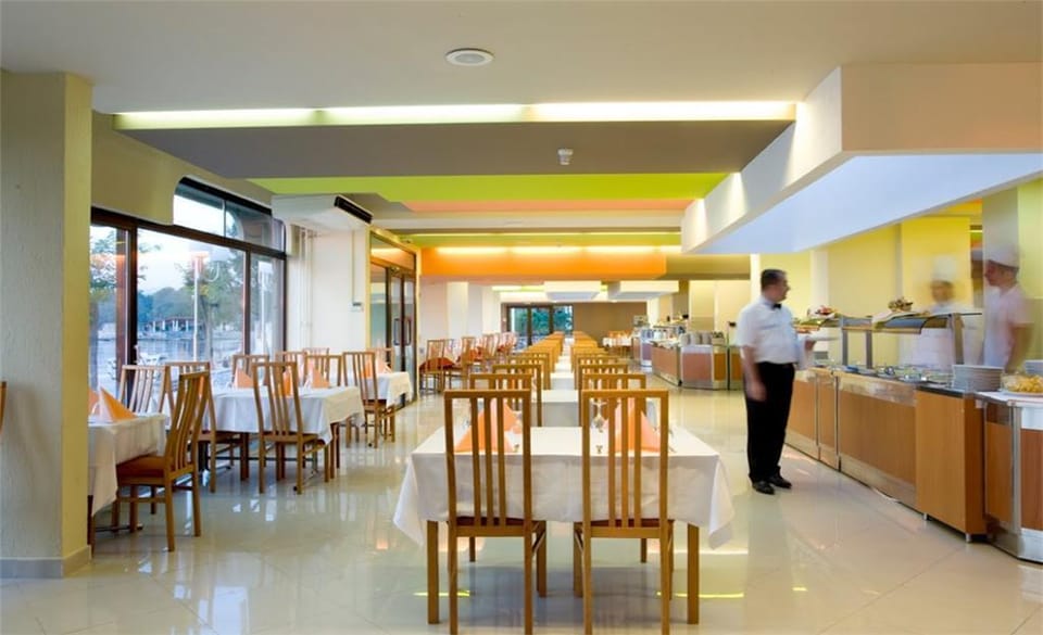 Aminess Veya hotel Hotel in Primorje-Gorski Kotar County
