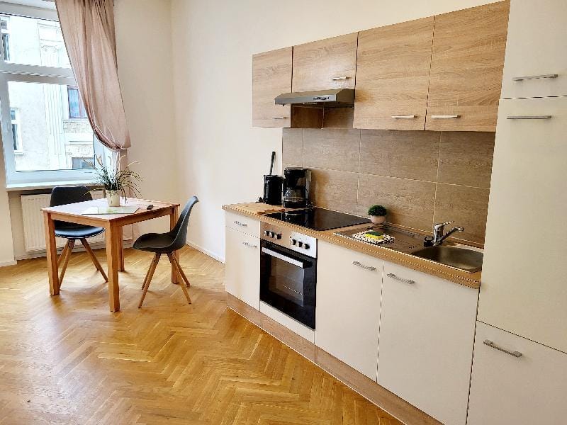 Real Living Apartments Vienna - Buchengasse Hotel in Vienna