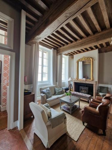 Le Mont Saint-Laurent Hotel in Bourgogne-Franche-Comté
