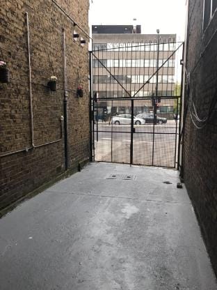 Central 2Bedroom Apartment with Terrace and Garage Hotel in London Borough of Southwark