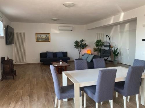 Villa Alexander Suite esclusiva di 100 m con vasca idromassaggio Hotel in Marche
