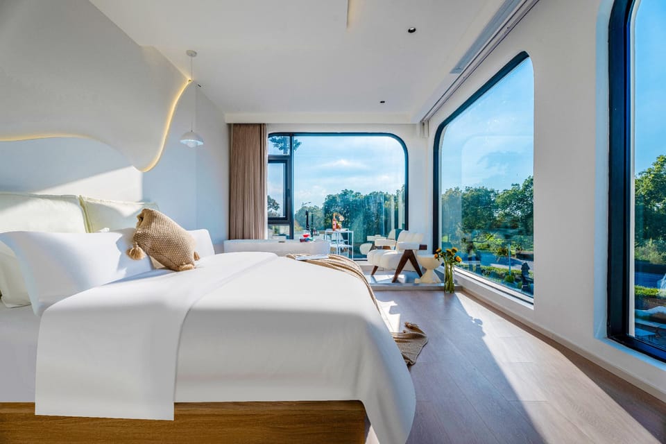 Floral Hotel Yanan Huyu Family Resort Hotel Suzhou Taihu Hotel in Suzhou