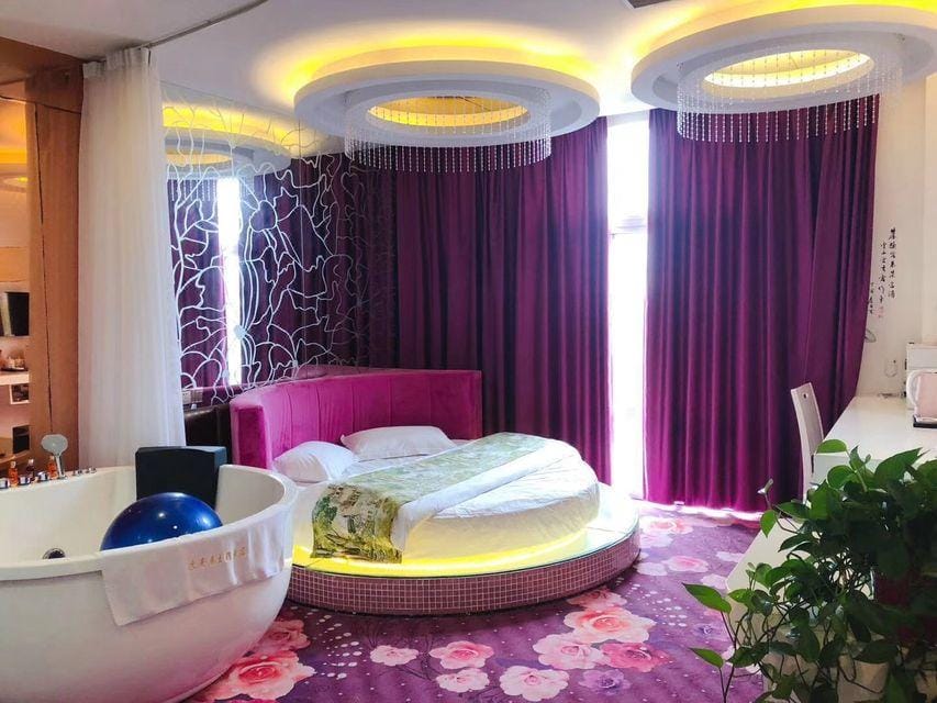 Huiman Theme Hotel (Nanjing Luhe Xiongzhou Subway Station) Hotel in Nanjing