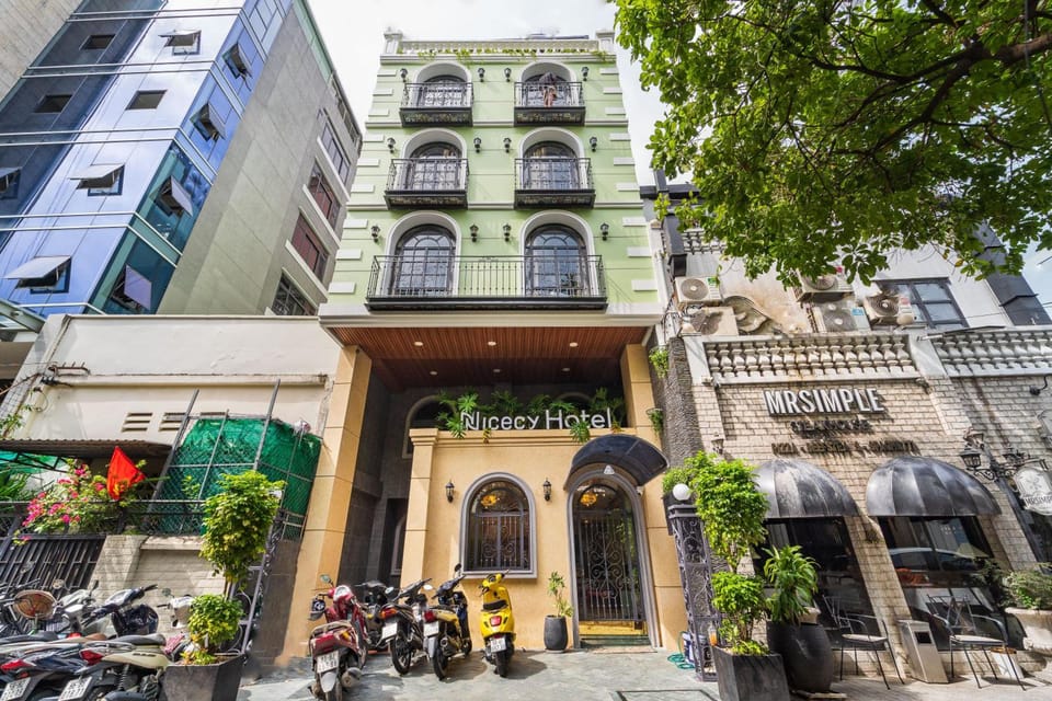 Nicecy Hotel - Truong Quyen Hotel in Ho Chi Minh City