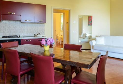 VILLA GARUTI VILLAGE Hotel in Lake Garda