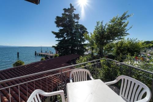 VILLA GARUTI VILLAGE Hotel in Lake Garda