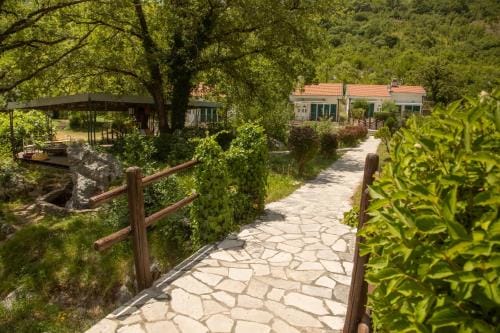 Stone Bridge Guesthouse Hotel in Kotor Municipality