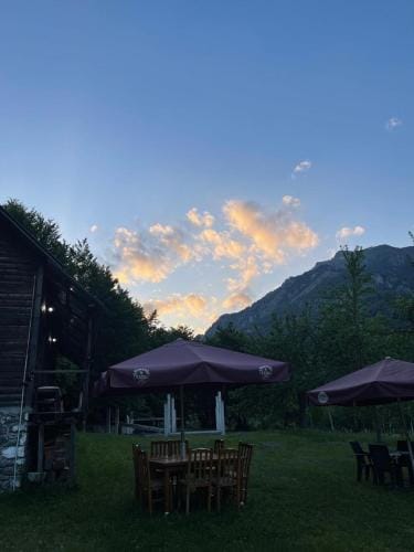 Bujtina Frati Hotel in Montenegro