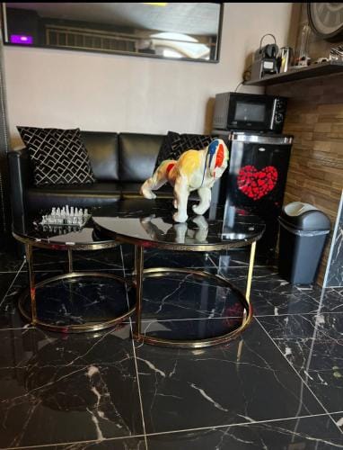 Suite avec jacuzzi Hotel in Sausset-les-Pins