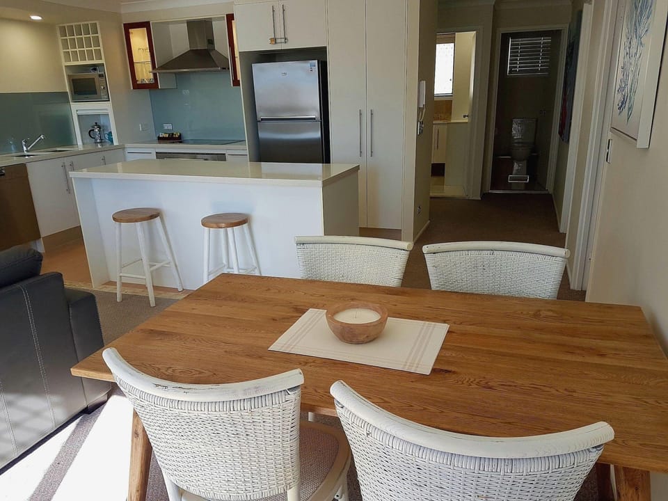 Outrigger Resort Hotel in Gold Coast