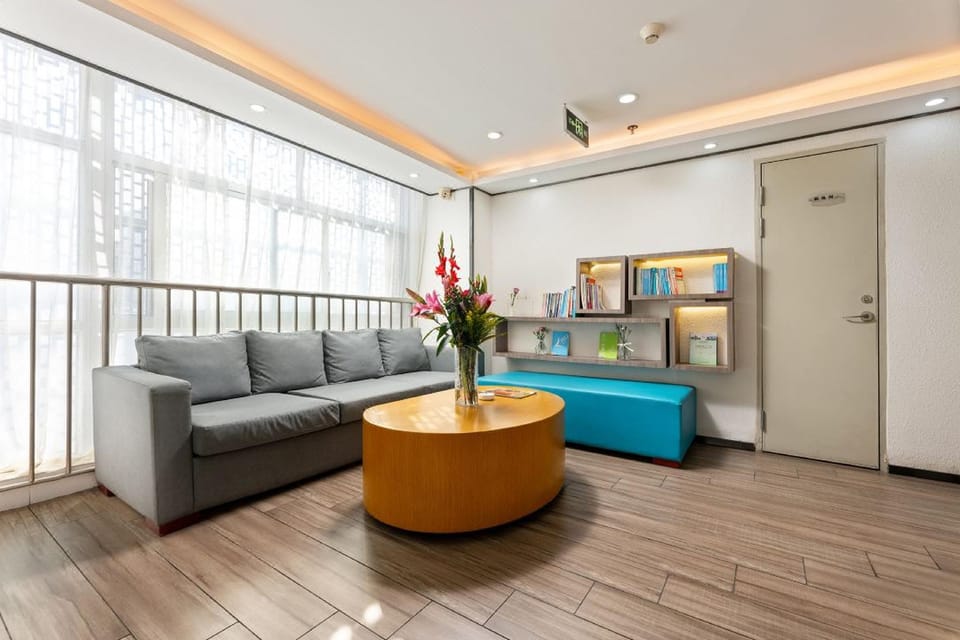Hanting Hotel (Guangzhou Nansha Jinzhou Square) 逸米酒店(广州南沙万达广场金洲地铁站店) Hotel in Guangzhou