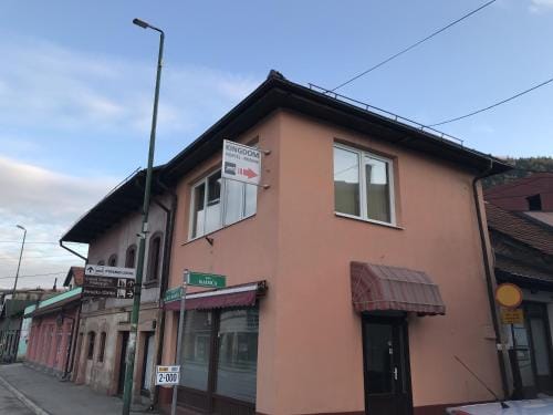Kingdom Rooms Visoko Hostel in Federation of Bosnia and Herzegovina