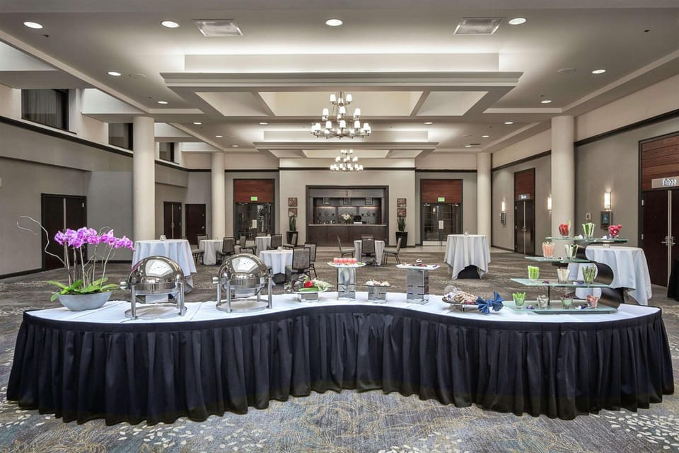 Hilton Sacramento Arden West Hotel in Sacramento