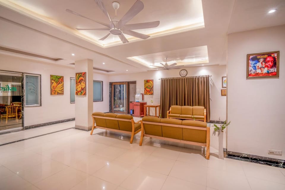 HOTEL KB's Grand Hotel in Maharashtra