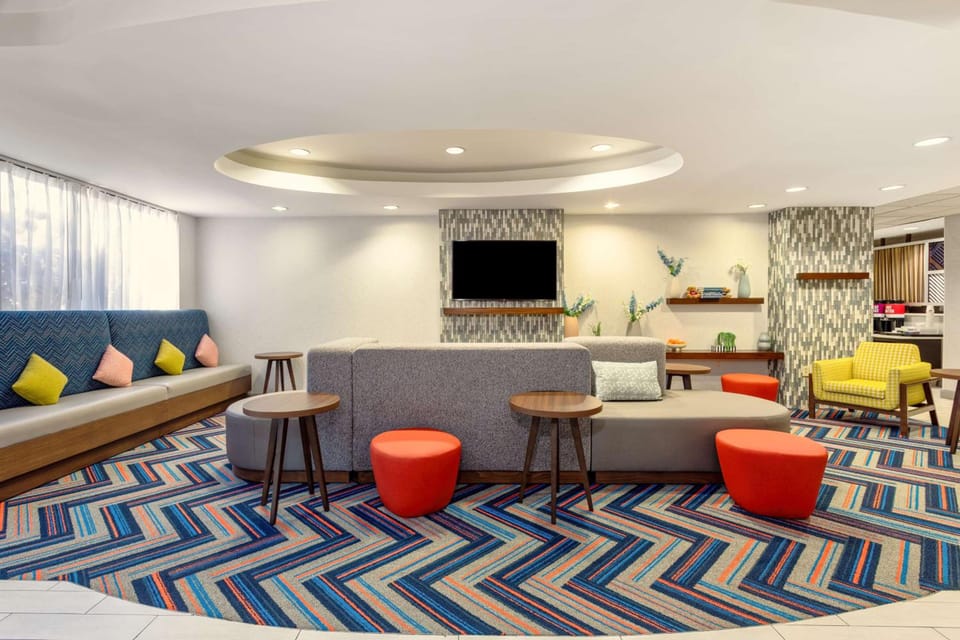Hampton Inn Orlando-International Airport Hotel in Orlando