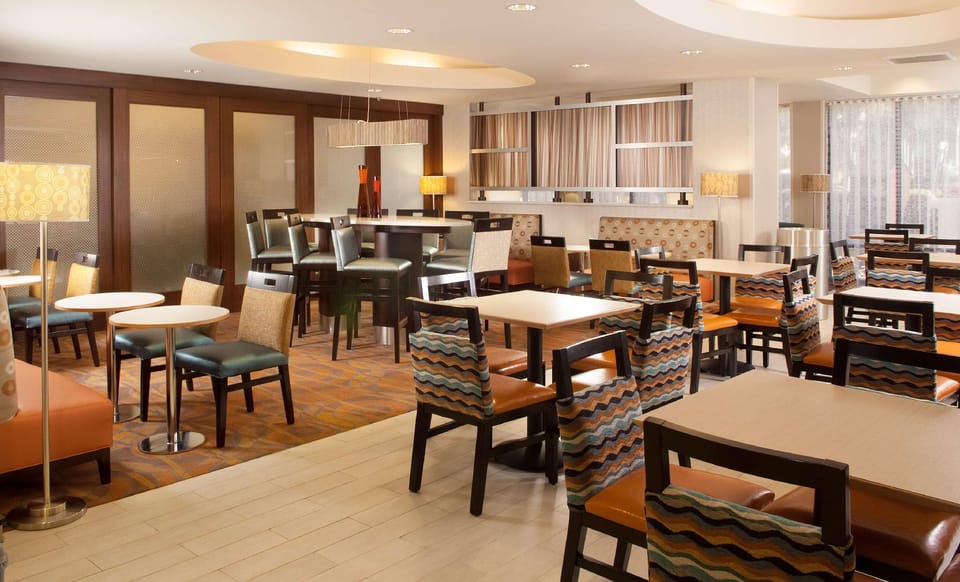 Hampton Inn Orlando-International Airport Hotel in Orlando