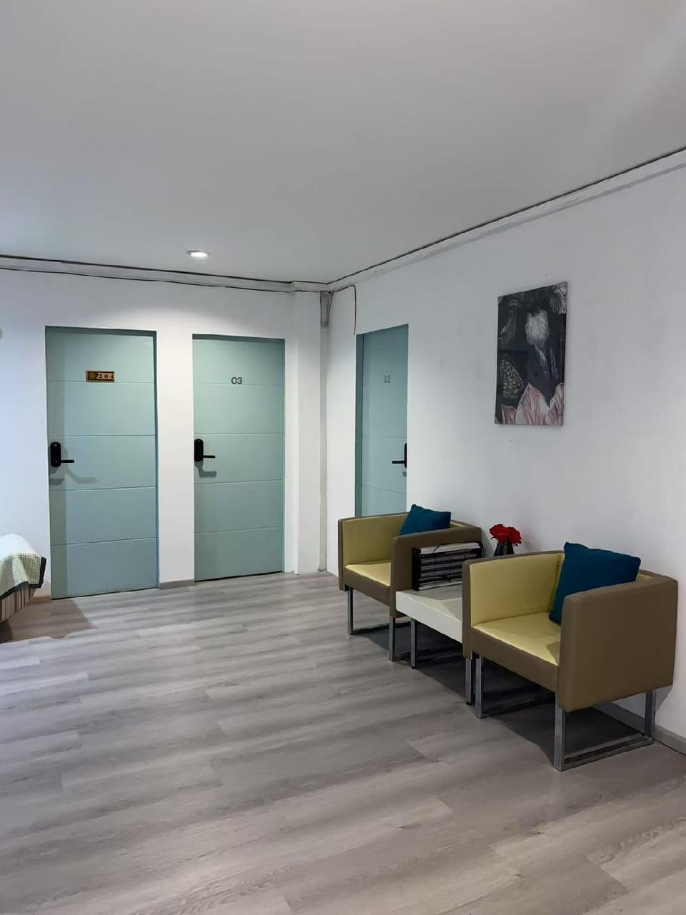 Shared lounge/TV area