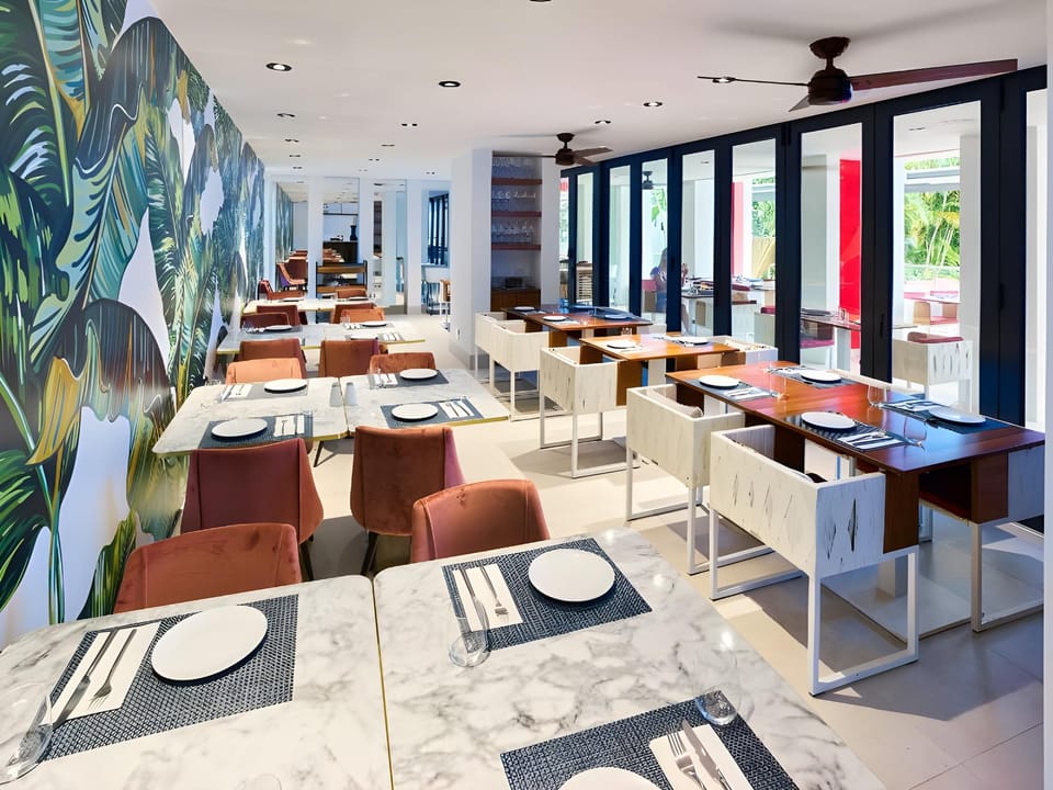 The Hall South Beach Hotel in Flamingo Lummus