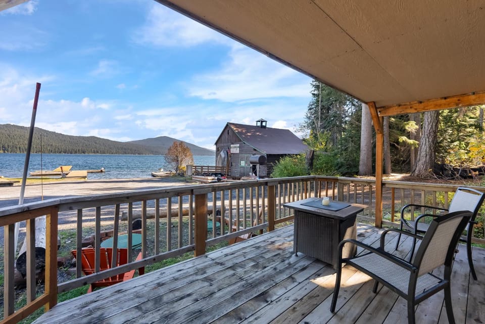 Shelter Cove Resort and Marina Hotel in Oregon