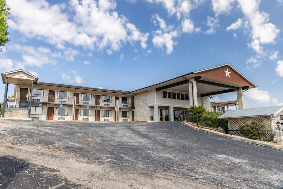 Boerne Inn and Suites Hotel in Boerne