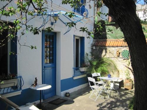 Le Jardin de Cecile et Benoit - Bed and Breakfast Hotel in Montrouge