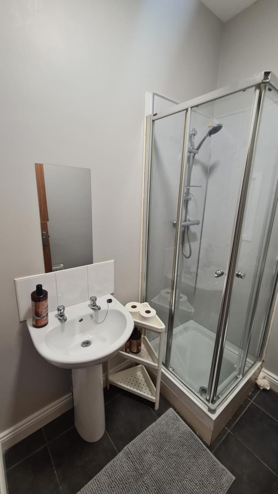 Waterworks En suite Rooms with Private Living Room Hotel in Belfast