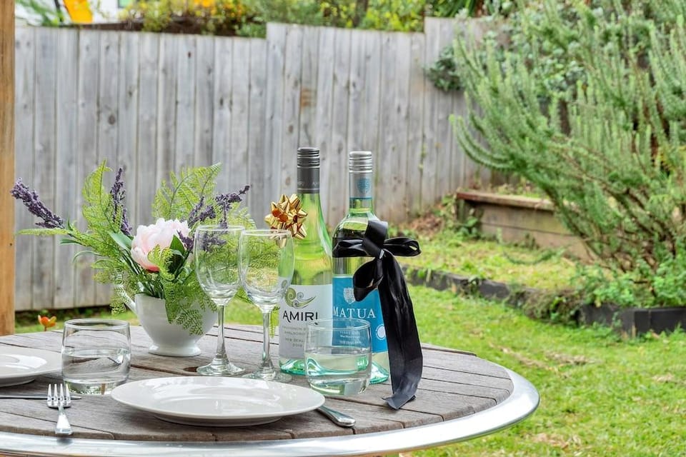 Sunny Grey Lynn Holiday Home Hotel in Auckland
