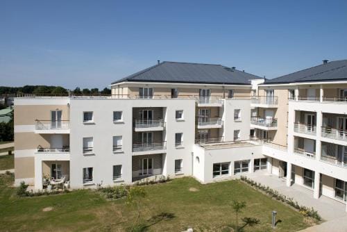 Domitys Le Chant des Lavandieres Hotel in Dreux