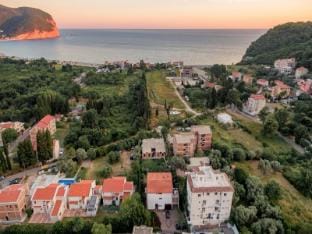 Apartments Viktorija Hotel in Budva Municipality