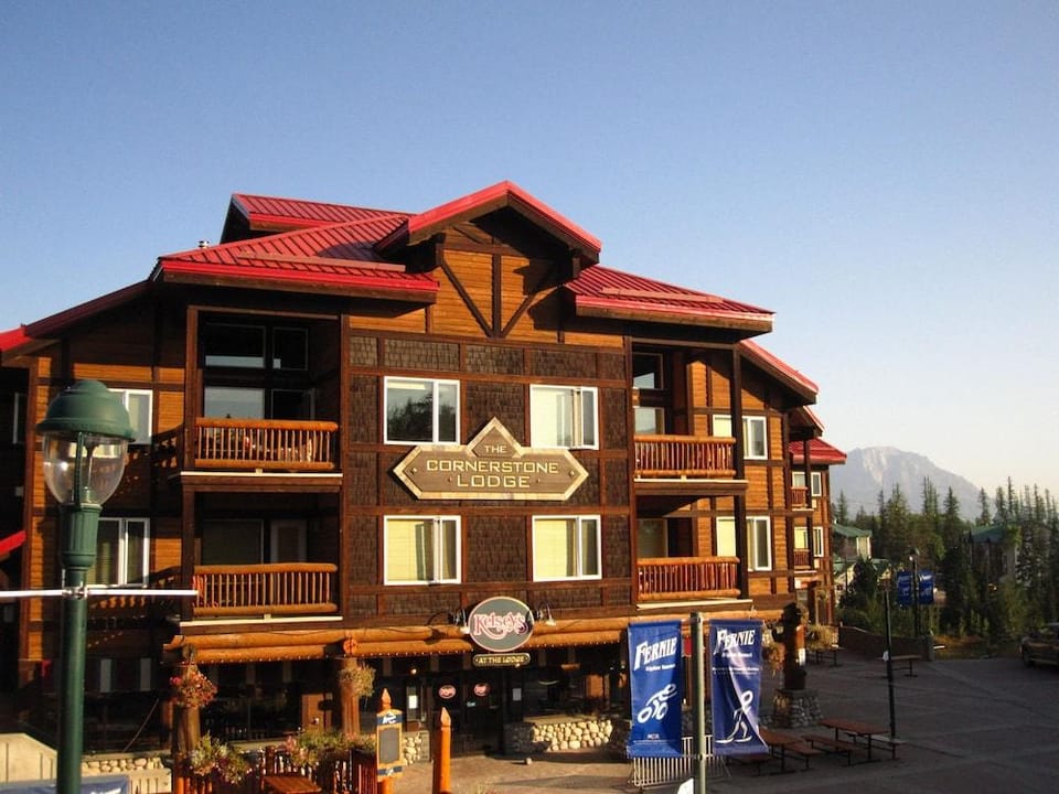Cornerstone Lodge Hotel in British Columbia