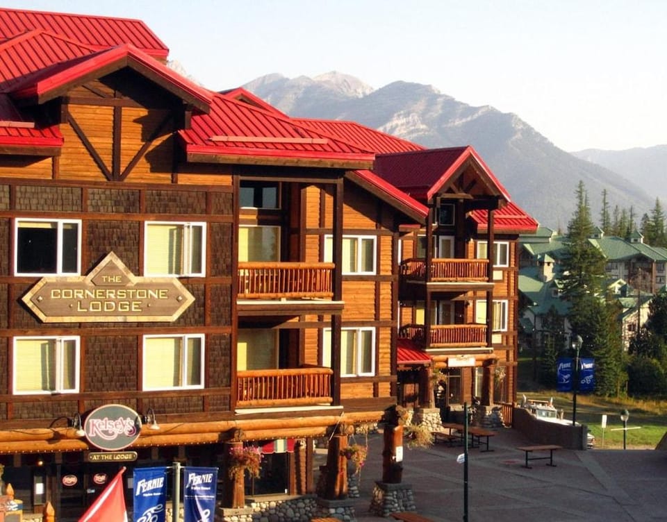 Cornerstone Lodge Hotel in British Columbia