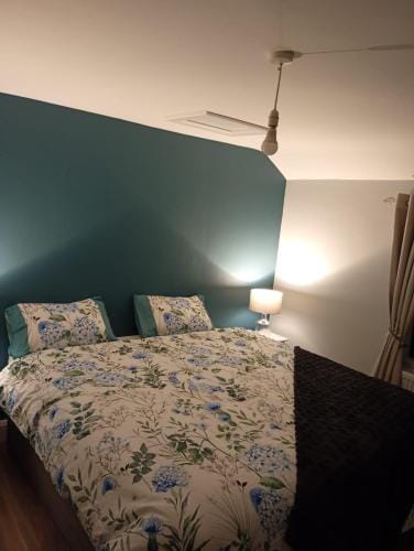 Adies Bar & Restaurant Hotel in Longford