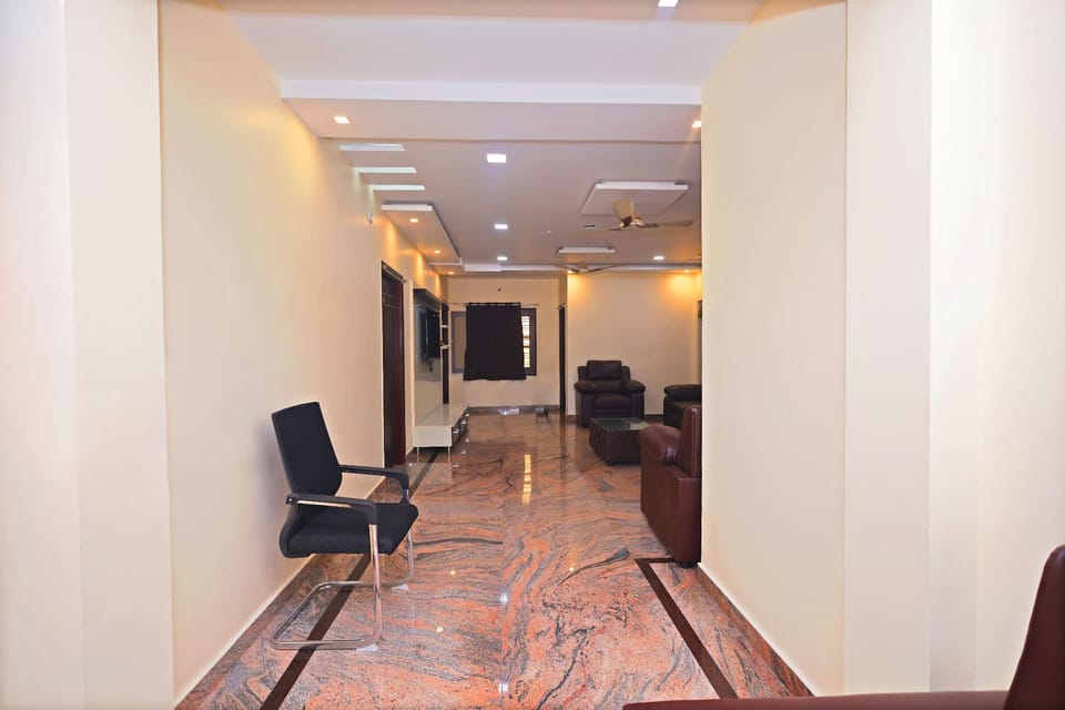 Jay and Jas Hotel  Hotel in Tirupati