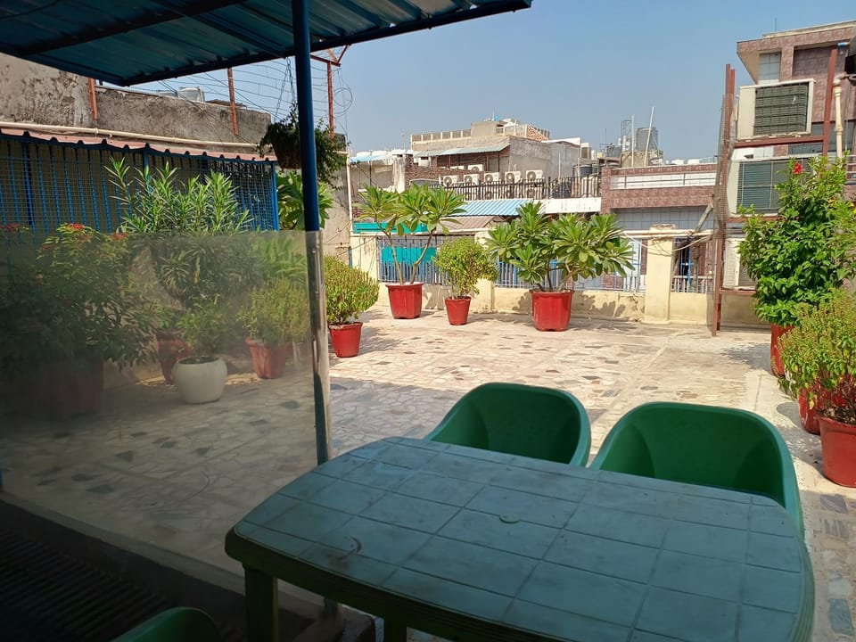 MAJOR'S DEN GUEST HOUSE Hotel in New Delhi