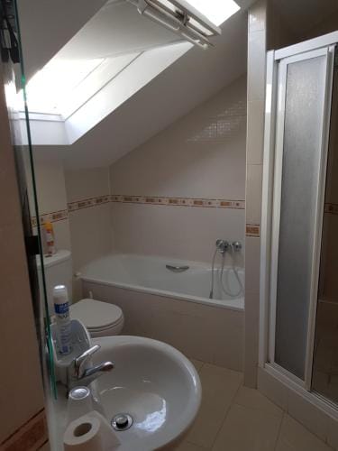 Roberto Guest House "Casa Compartida" Hotel in Torremolinos