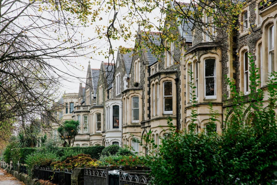 The Suite, 82 Cathedral, Private Parking Hotel in Cardiff