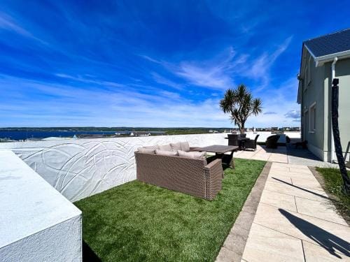Coach House Lodge Hotel in Lahinch