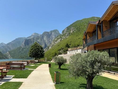 Hotel 5 Stinet Hotel in Montenegro