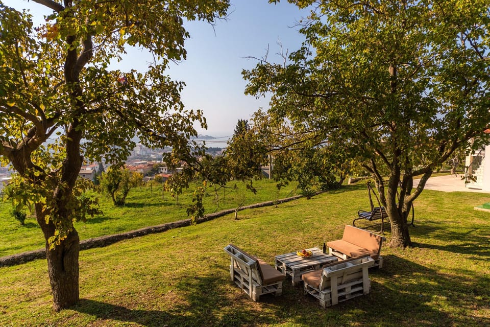 Holiday House Uphill Glavanovic Hotel in Montenegro