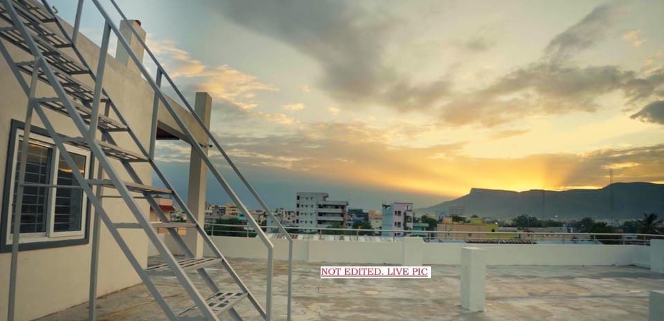 Sun Suites - Spacious Newly Built - Luxurious Hotel in Tirupati
