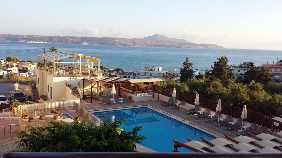 Sunrise Suites Hotel in Crete