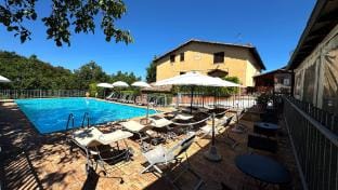 Casa Padronale - Rustic Charm, Hiking and Pool Hotel in Umbria